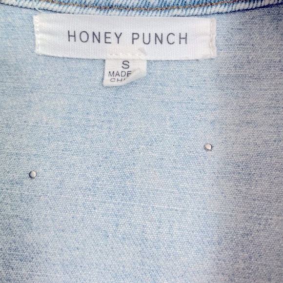 Honey Punch Pearl Embellished Jean Jacket Sz S - Picture 6 of 6